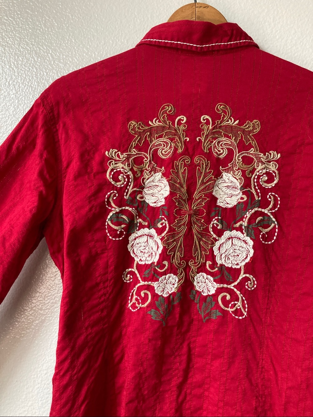 Ariat pearl Snap floral Embroidered fitted Western shirt Rodeo Bright Red sz XL